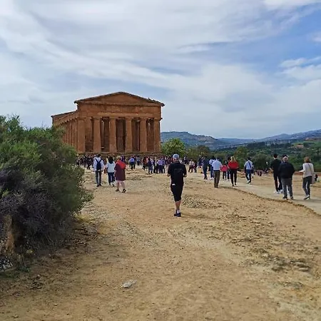 La Terrazza Di Athena Sweet 4*